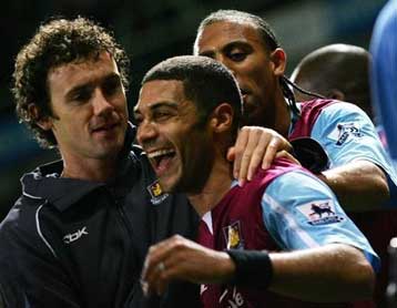 Πανηγύρισε τη δεύτερη νίκη της η Γουέστ Χαμ, 2-1 την Μπλάκμπερν