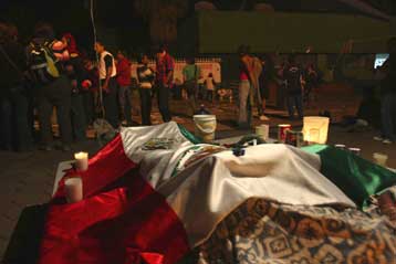 Ένας νεκρός κατά τις συγκρούσεις διαδηλωτών και αστυνομίας στην Οαχάκα του Μεξικού