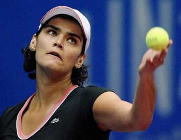 Ανοδος για την Δανιηλίδου, πτώση για τον Παγδατή