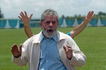 Προσωπική υπόθεση ο σχηματισμός της νέας βραζιλιάνικης κυβέρνησης από τον Λούλα