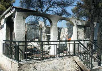 Κινδύνεψε από φωτιά ο παραδοσιακός οικισμός Βαρόσι στην Έδεσσα