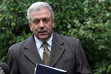 Διαφάνεια και ταχύτητα υπόσχεται ο Δ.Αβραμόπουλος για τις προμήθειες στα νοσοκομεία