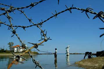 Πλήρη εφαρμογή της Τελωνειακής Ένωσης εντός του 2006 ζητά από την Τουρκία η ΕΕ