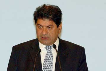 Σε βάθος αποτίμηση του εκλογικού αποτελέσματος επιχειρούν ΝΔ και ΠΑΣΟΚ