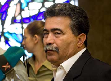 Βάση διαπραγμάτευσης κατά τον Αμίρ Περέτς το σαουδαραβικό σχέδιο για τη Μ.Ανατολή