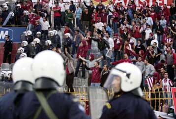 Προκαταρκτική εξέταση για τη στάση της Αστυνομίας στα επεισόδια του «Αλκαζάρ»