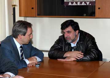 Ανοίγει εκ νέου το θέμα του ενιαίου μισθολογίου στο Δημόσιο η κυβέρνηση