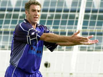 Ανοιχτή γραμμή Κανελλάκη – Μπρούστερ για τον πάγκο του Ιωνικού