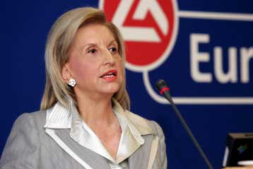 «Αμείλικτη» στην ποιότητα των τουριστικών υπηρεσιών δηλώνει η Φ.Πετραλιά