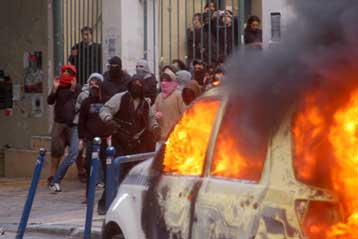 Επεισόδια γύρω από το Πολυτεχνείο μετά το πανεκπαιδευτικό συλλαλητήριο