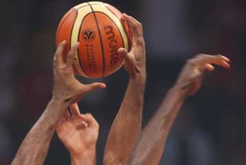 Η κορυφή… σε κρίση στην 5η αγωνιστική