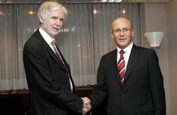 Τον πλήρη τερματισμό της απομόνωσης των Τουρκοκύπριων ζήτησε εκ νέου ο Ταλάτ