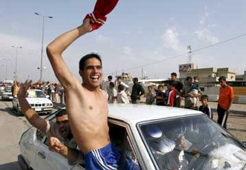 Πανηγυρισμοί, αλλά και έντονος σκεπτικισμός για τη θανατική καταδίκη του Σαντάμ