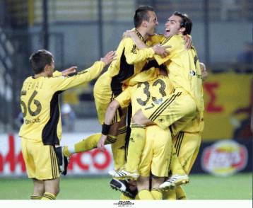 Από τον… Αρη στην τρίτη θέση ανέβηκε η ΑΕΚ, με ανατροπή στο «Κλ. Βικελίδης»