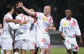 Η Παρί Σεν Ζερμέν ηττήθηκε από την Λανς, η Νανσί νίκησε την Μπορντό