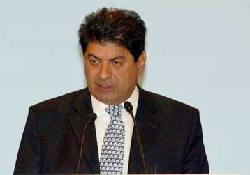 Παράθυρο για πρόωρες εκλογές το φθινόπωρο του 2007 αφήνει ο Λ.Ζαγορίτης