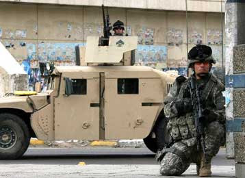 Νέα θύματα στο Ιράκ συνεχίζουν να μετρούν οι αμερικανικές δυνάμεις