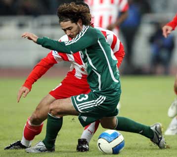 «Φάγαμε» τον Ολυμπιακό, λέει ο Βίκτορ εξαίροντας τον Μουνιόθ