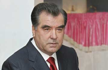 Ξανά πρόεδρος του Τατζικιστάν ο Ραχμόνοφ, εκτεταμένη νοθεία καταγγέλλει η αντιπολίτευση