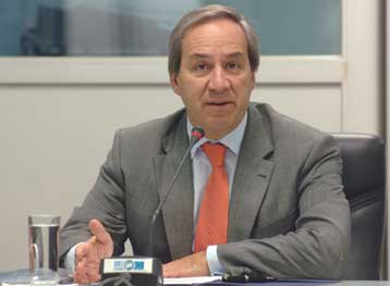 Εισοδήματα από 75.000 ευρώ «κατώφλι» για τη φορολόγηση με συντελεστή 40%