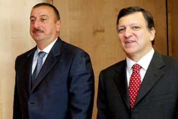 Ενεργειακή συνεργασία με το Αζερμπαϊτζάν προωθεί η ΕΕ