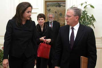 Διαφορετική ερμηνεία τα περί «τουρκικής μειονότητας», δηλώνει η κυβέρνηση