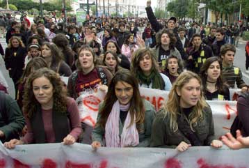 Μικροεπεισόδια κατά το πανεκπαιδευτικό συλλαλητήριο στο κέντρο της Αθήνας