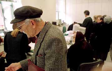 «Μερική σύνταξη» με μερική απασχόληση έως τα 65 προτείνει ο γγ του υπ.Απασχόλησης