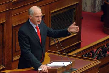 Επίθεση Παπανδρέου στην κυβέρνηση για την οικονομική πολιτική