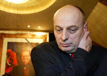 Για ενδεχόμενη μονομερή κήρυξη ανεξαρτησίας από τη Σερβία προειδοποιούν οι Κοσοβάροι