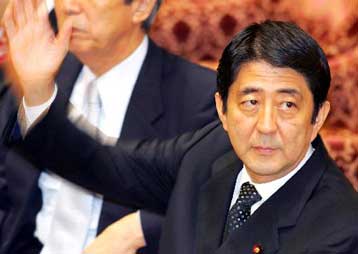 Κυβερνητική παρέμβαση στο κρατικό ραδιόφωνο της Ιαπωνίας εγείρει αντιδράσεις