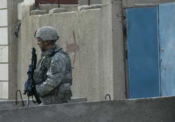 Χαιρέκακα σχόλια της Αλ Κάιντα για Ράμσφελντ και απειλές κατά του Λευκού Οίκου