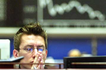 Απώλειες στα ευρωπαϊκά χρηματιστήρια, σταθεροποίηση στη Γουόλ Στριτ