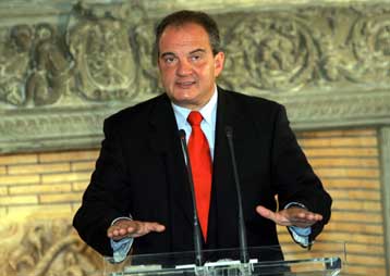 Με ηλεκτρονικό τρόπο θα ελέγχει τις πρωτοβουλίες των υπουργών ο πρωθυπουργός