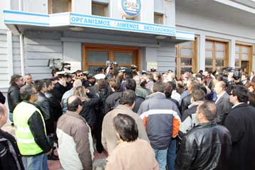 Τη διοίκηση του ΟΛΘ κατηγορούν οι εργαζόμενοι στο λιμάνι για τα επεισόδια