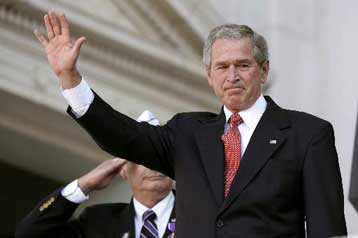 Στο 31% «βυθίζεται» η δημοτικότητα του Τζ.Μπους