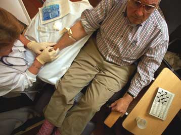 Πλαφόν στον αριθμό των ιατρικών εξετάσεων και αύξηση των ενσήμων για βιβλιάριο υγείας