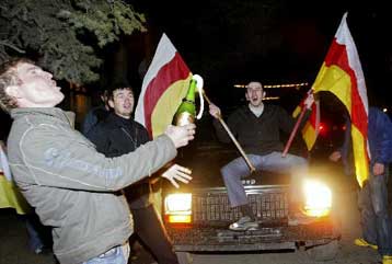 Ανεξαρτησία ψήφισε η Ν.Οσετία, «ρωγμή» στις σχέσεις Ρωσίας και Δύσης