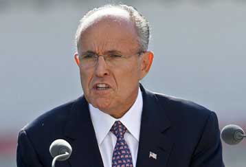 Δελφίνος για το προεδρικό «χρίσμα» των Ρεπουμπλικανών ο Ρούντολφ Τζουλιάνι