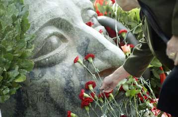 Ξεκίνησαν οι τριήμερες εκδηλώσεις για την επέτειο του Πολυτεχνείου