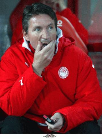 Χωρίς επτά διεθνείς και με τα μάτια στραμμένα στην Κύπρο προπονείται ο Ολυμπιακός