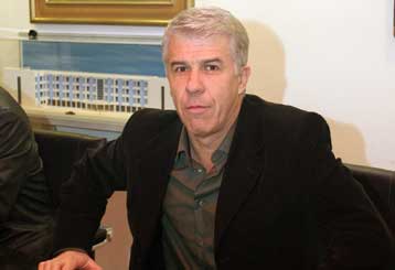 Αντιδρούν οι δάσκαλοι στον περιορισμό των αργιών