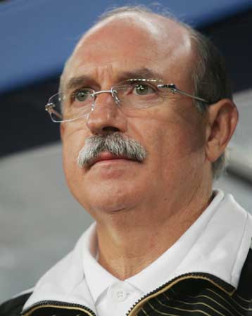 Προσοχή στην Κέρκυρα γιατί είναι επικίνδυνη, προειδοποίησε ο Φερέρ τους παίκτες του