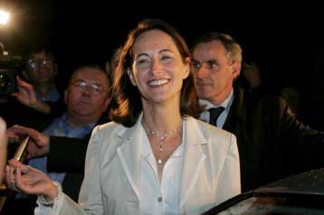 Και επισήμως στη Σ.Ρουαγιάλ το χρίσμα των Γάλλων Σοσιαλιστών για την προεδρία