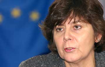 Την απαγόρευση της μπούργκα στους δημόσιους χώρους, προωθεί η Ολλανδία