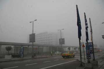 Ομίχλη και προβλήματα στις πτήσεις των αεροσκαφών σε πολλές περιοχές της χώρας