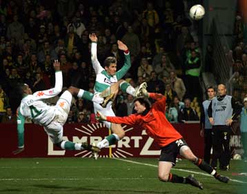 Η Μπάγερν έστειλε την Σάλκε στο ρετιρέ και η Αααχεν την Βέρντερ στη δεύτερη θέση