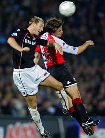 Η Φέγενορντ 3-2 την Αλκμααρ, περίπατος της Αϊντχόφεν απέναντι στην Εξέλσιορ