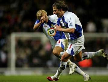 Η Τότεναμ δεν μπόρεσε να νικήσει την Μπλάκμπερν, ήρωας ο Σόρενσεν στο JJB