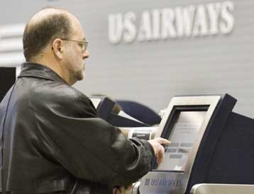 Έξι ιμάμηδες απομακρύνθηκαν από αεροπλάνο που εκτελούσε εσωτερική πτήση στις ΗΠΑ